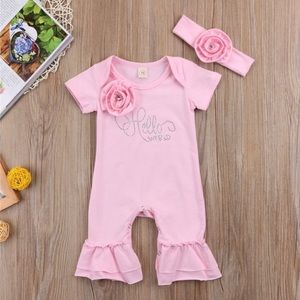 Cute baby onesie 🚨 Item has been sold 🚨